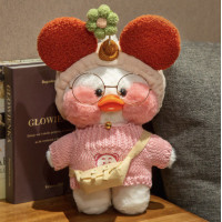 Большая Утка Лалафанфан Сэнди Белая в Очках Cafe Mimi в Розовой Одежде с Цветком на Голове и Сумочкой 30 см