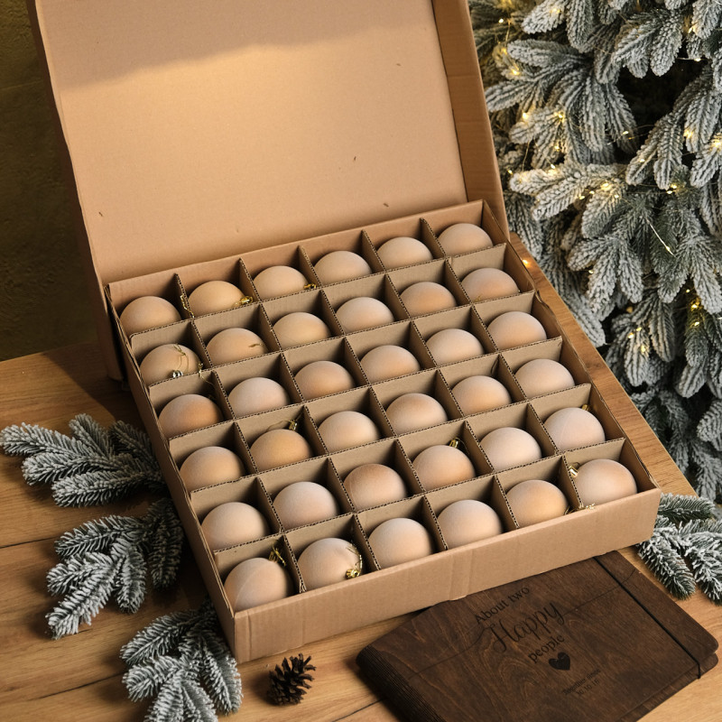 Набір новорічних шарів Оксамит D-8 см 18 шт. Бежевий