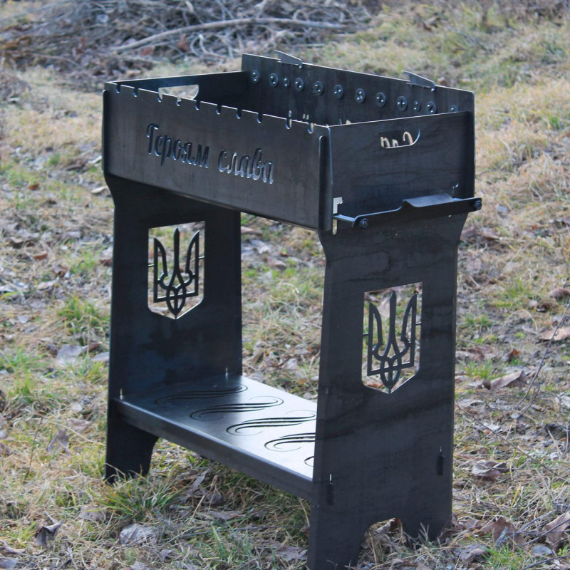 Мангал со встроенной шашлычницей и мотором на 10 шампуров с регулировкой высоты дна относительно шампуров