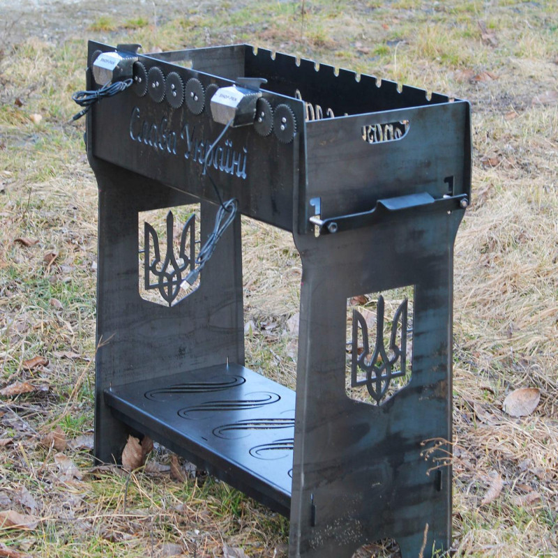 Мангал со встроенной шашлычницей и мотором на 10 шампуров с регулировкой высоты дна относительно шампуров