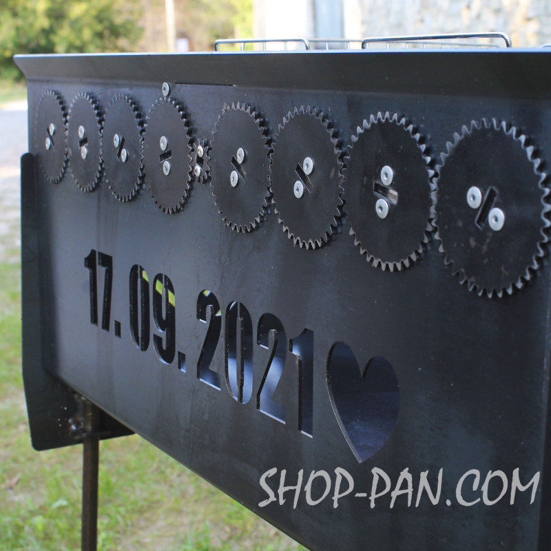 Мангал на длинных ножках со встроенной шашлычницей и мотором на 12 шампуров 3 мм