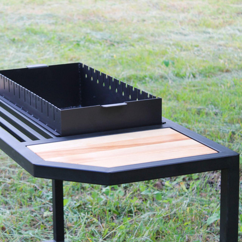 Мангал Ватра со столиком и съемной жаровней на 12 шампуров