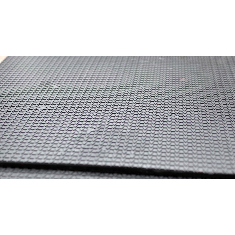 Коврик резиновый 500 х 500 х 7 под штангу или гантели