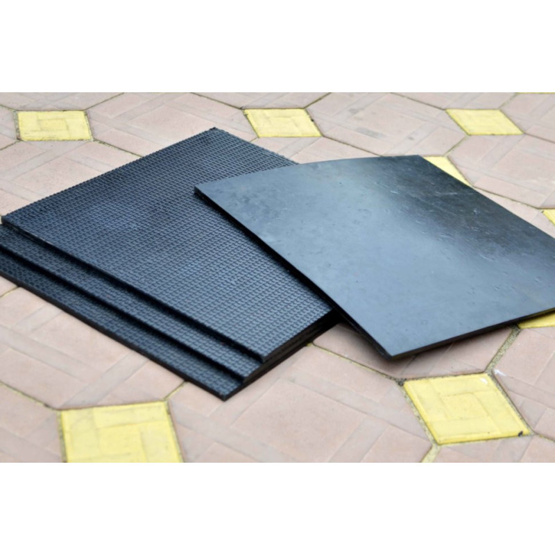 Комплект защитного покрытия из литой резины под скамью, штангу, гантели, 1х2 м