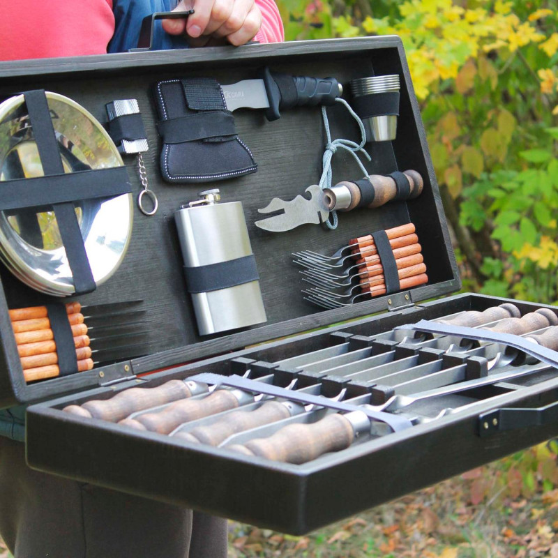 Набор шампуров в деревянной коробке "Сотник" с гравировкой.