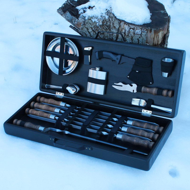 Набор шампуров в деревянной коробке "Сотник" с гравировкой.