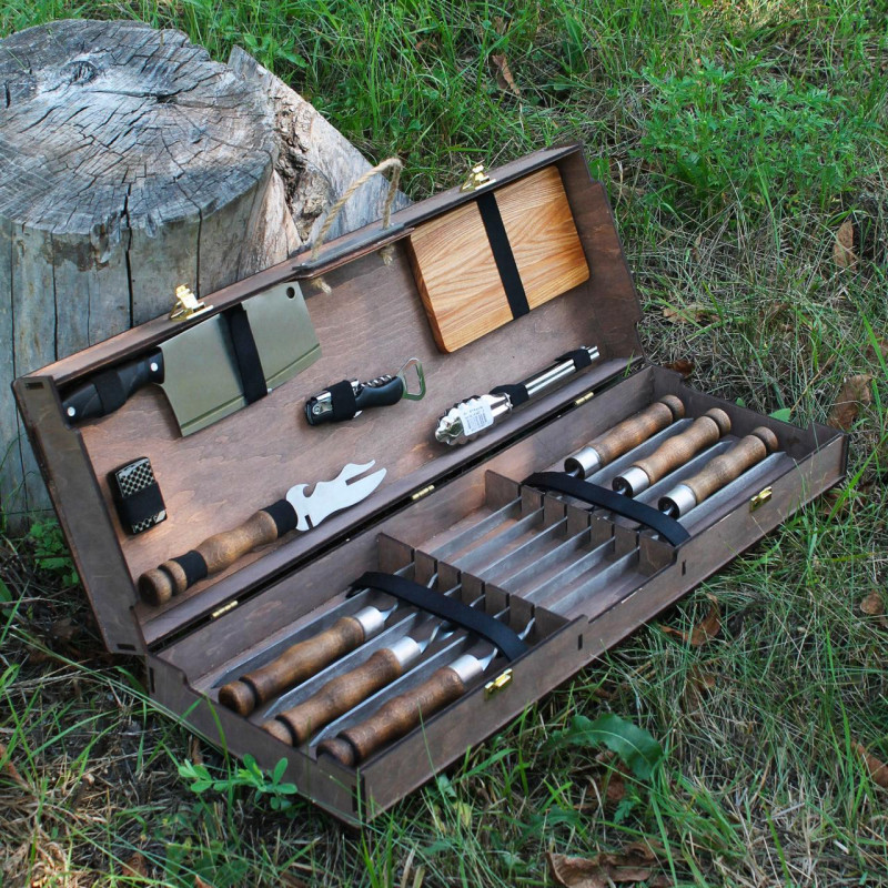 Набор для гриля и барбекю "Кедр" в кейсе из фанеры