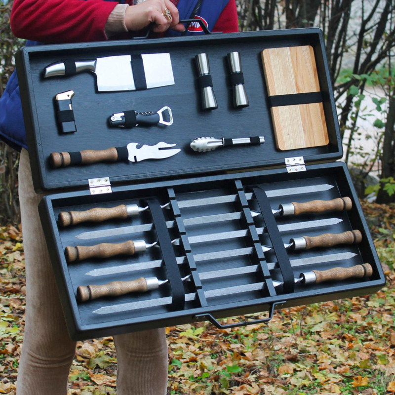 Набор для гриля и барбекю "Застольный" в деревянном кейсе.