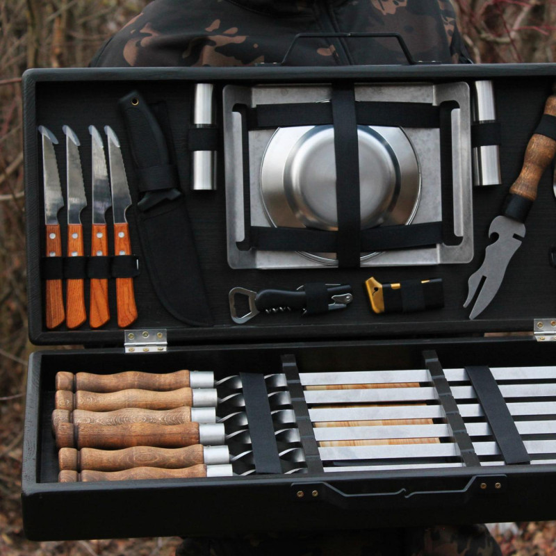 Набор для гриля и барбекю "Застольный" в деревянном кейсе.
