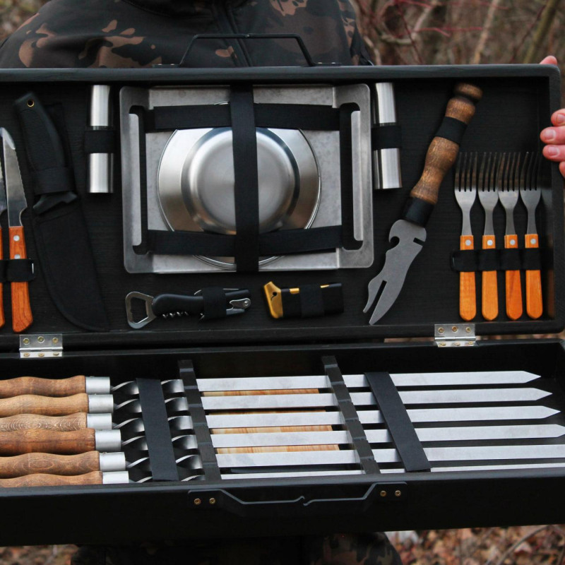 Набор для гриля и барбекю "Застольный" в деревянном кейсе.