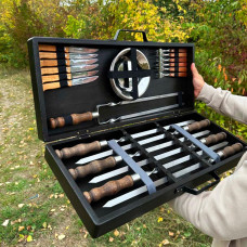 Набор для гриля и барбекю в деревянном кейсе