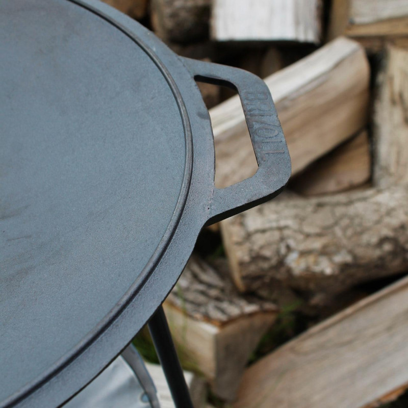 Садж чугунная сковорода 45 см с подвеской для разведения огня.