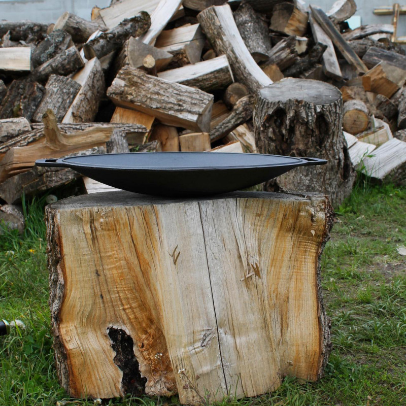 Садж чугунная сковорода 45 см с подвеской для разведения огня.